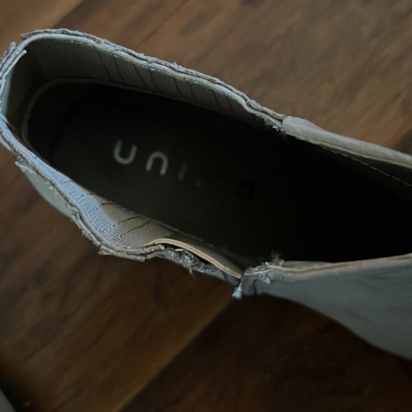 Selling brand new ankle length boots. Brand new, never worn. Size 10. - Picture 3 of 4